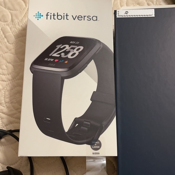 Fitbit Versa  black - Picture 3 of 5
